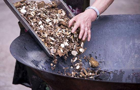 中医药理论先进技术落后吗？